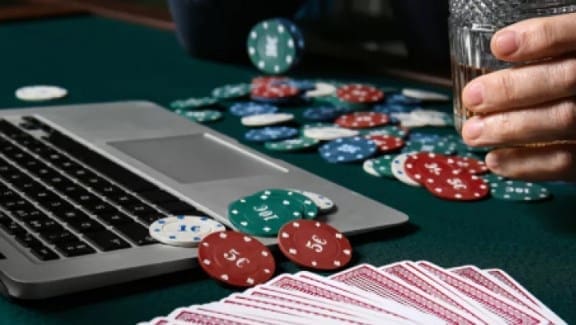 Mastering Online Poker: A Guide to Selecting the Best Rooms and Bonuses